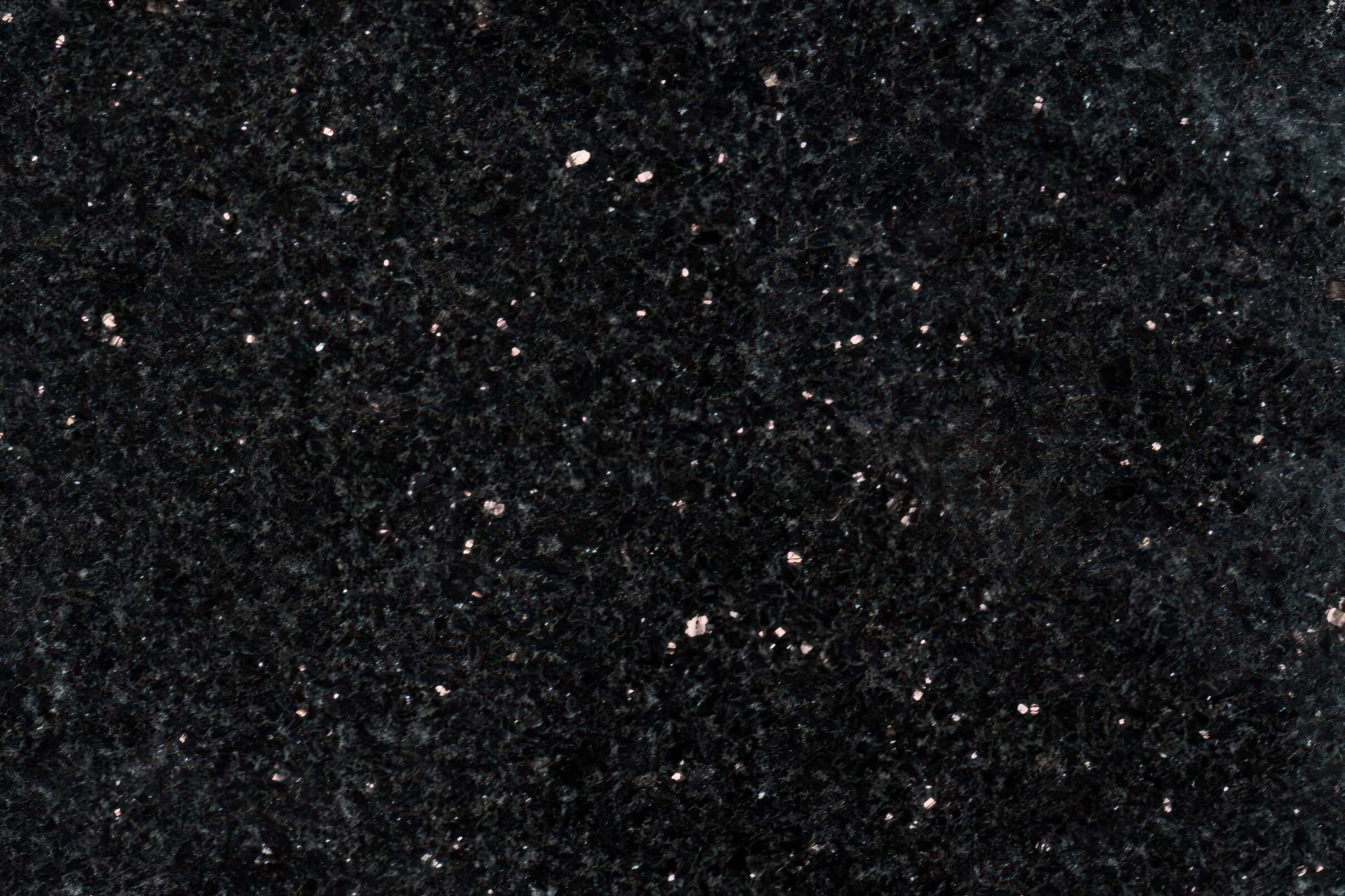 Épaisseur et finition de tranche du coloris Noir Galaxy