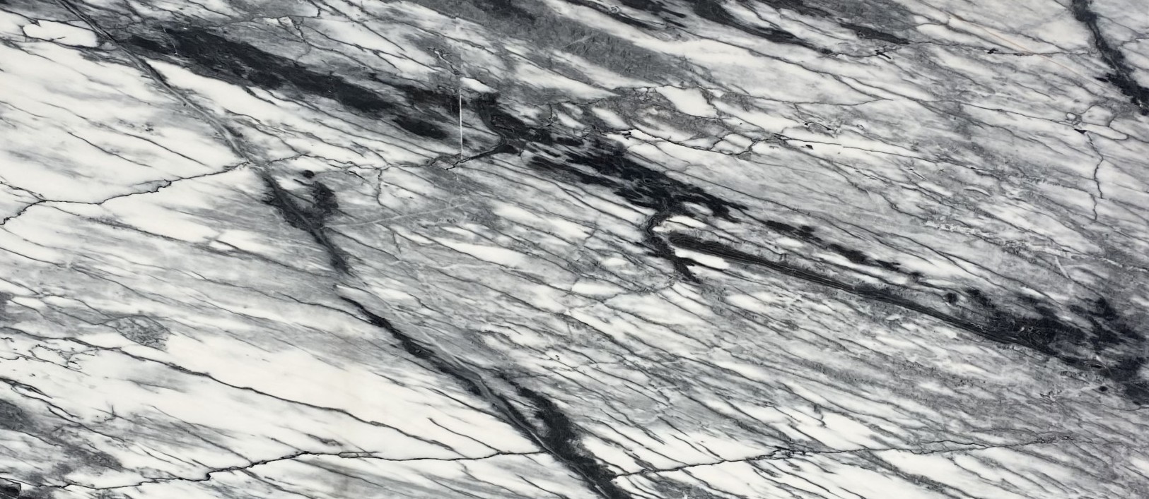 Épaisseur et finition de tranche du coloris Calacatta Black