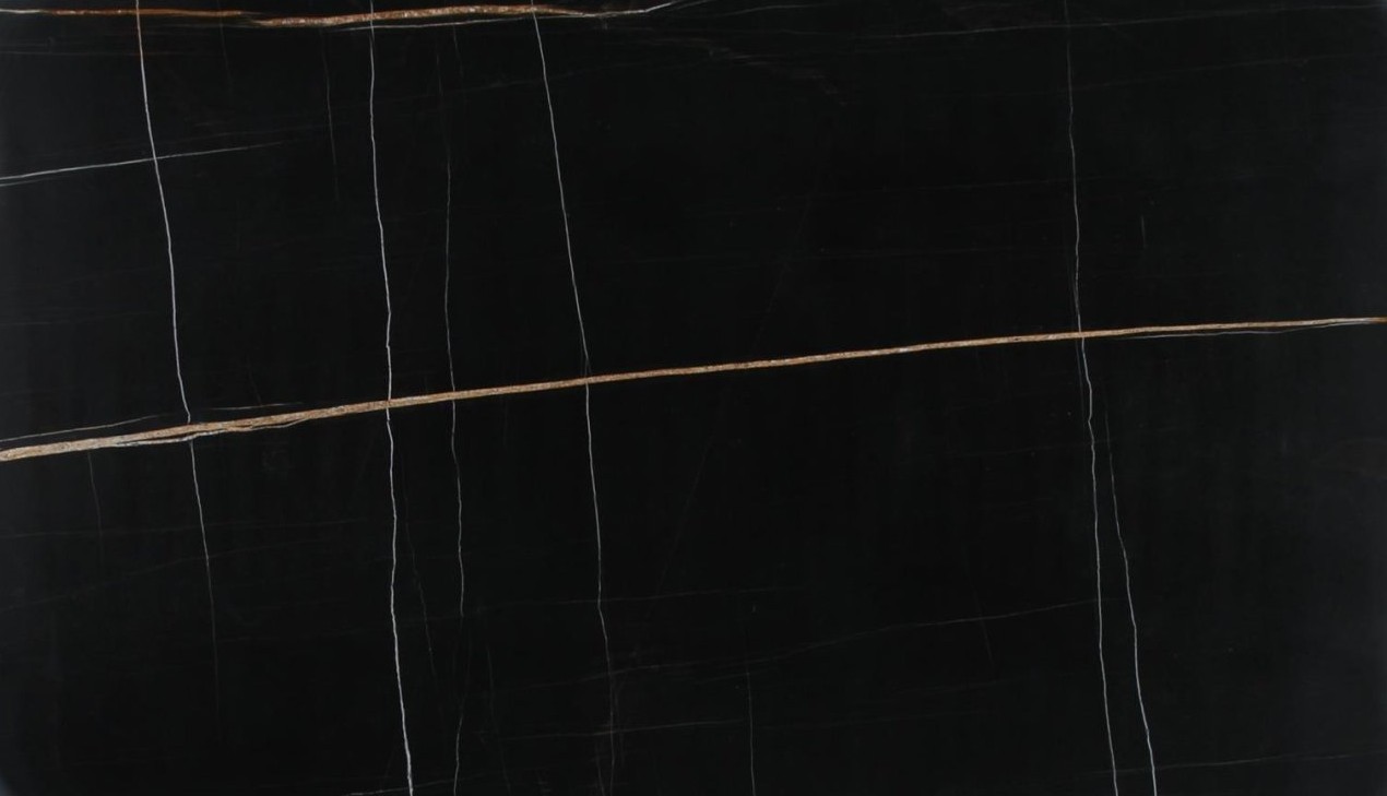 Épaisseur et finition de tranche du coloris Sahara Noir