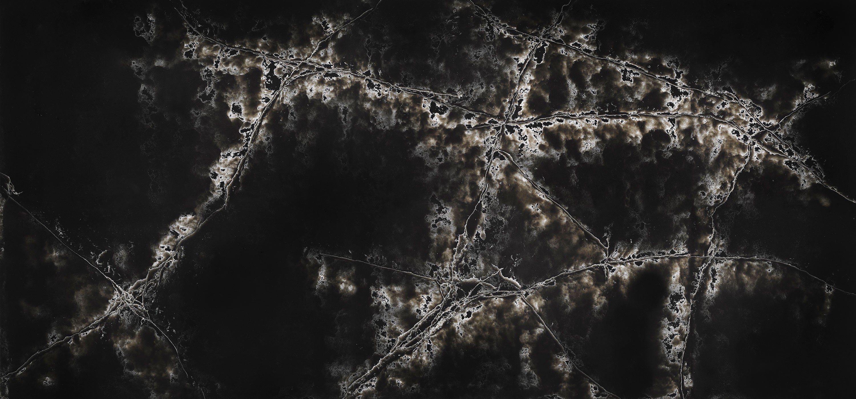 Épaisseur et finition de tranche du coloris Ice Black