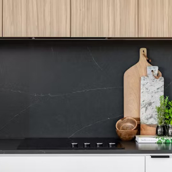 Réalisation n°5 du plan de travail Charcoal Soapstone